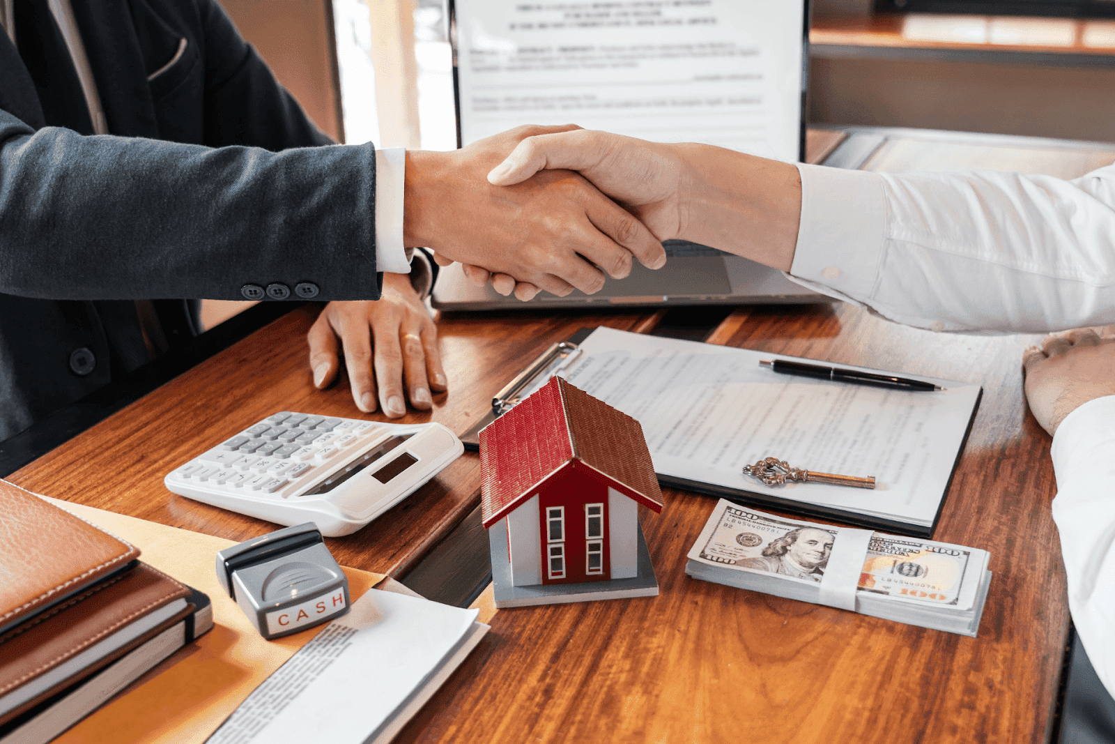 Should I Accept a Cash Offer for My House in Arkansas?